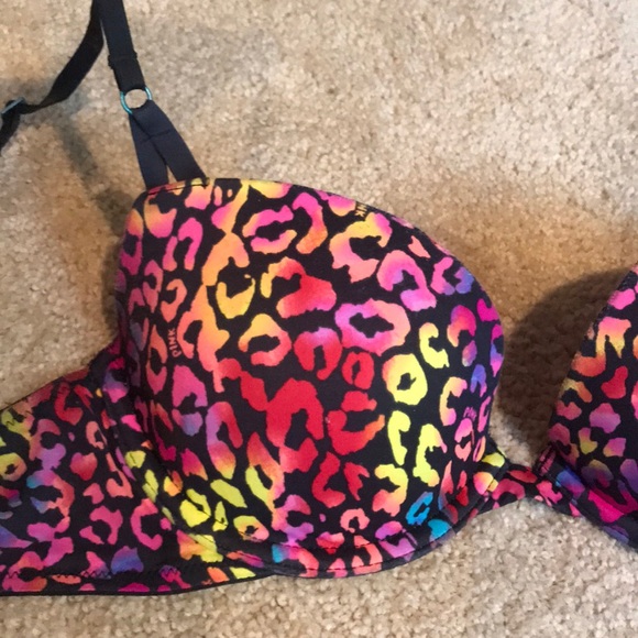 PINK Victoria’s Secret multicolor bra - Picture 2 of 2